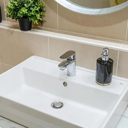 The Horizon- Penthouse 3br With Ac, Location *