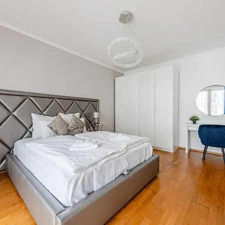 Apartmán The Horizon- Penthouse 3br With Ac, Location Budapešť